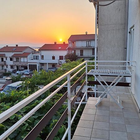 Apartments With A Parking Space Crikvenica - 5553 Екстериор снимка